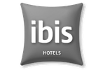 logo ibis hotel